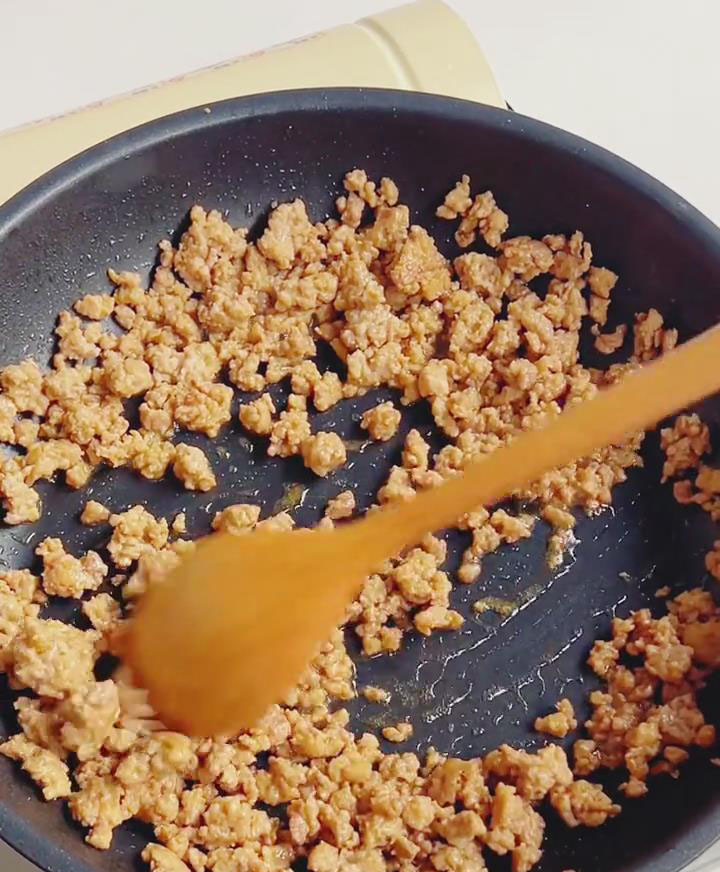 Add marinated pork and stir fry until fully cooked