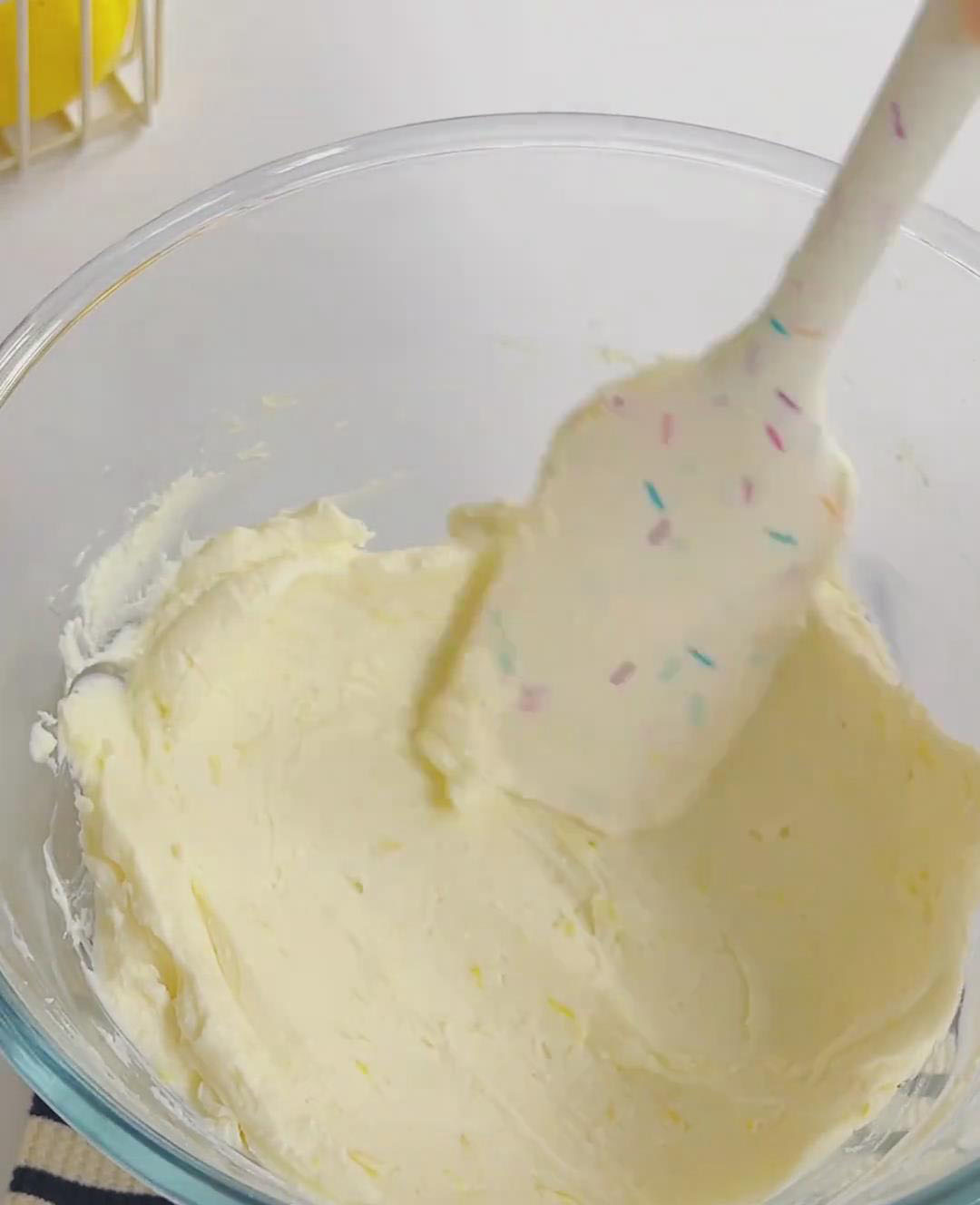 Lemon Cream Cheese Scones step (2)