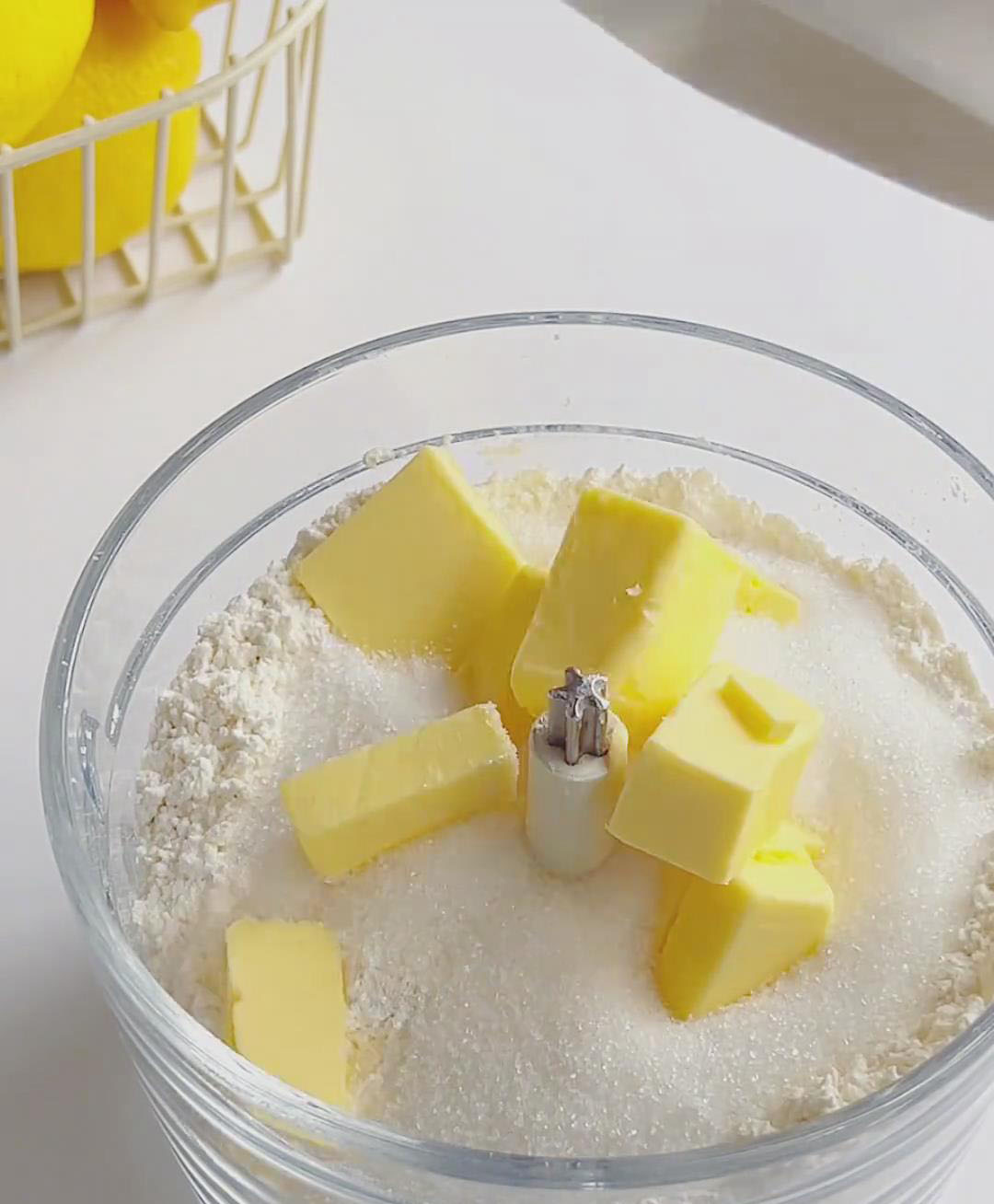 Lemon Cream Cheese Scones step (3)