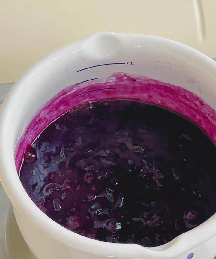 Make the blueberry sauce new