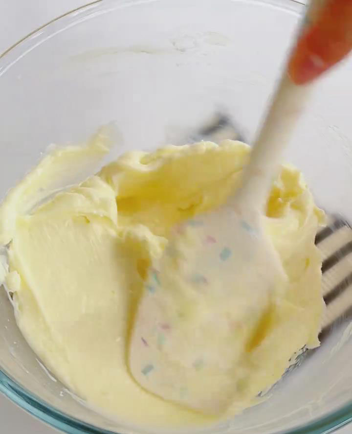 Use a hand mixer or whisk to beat until smooth and lump free