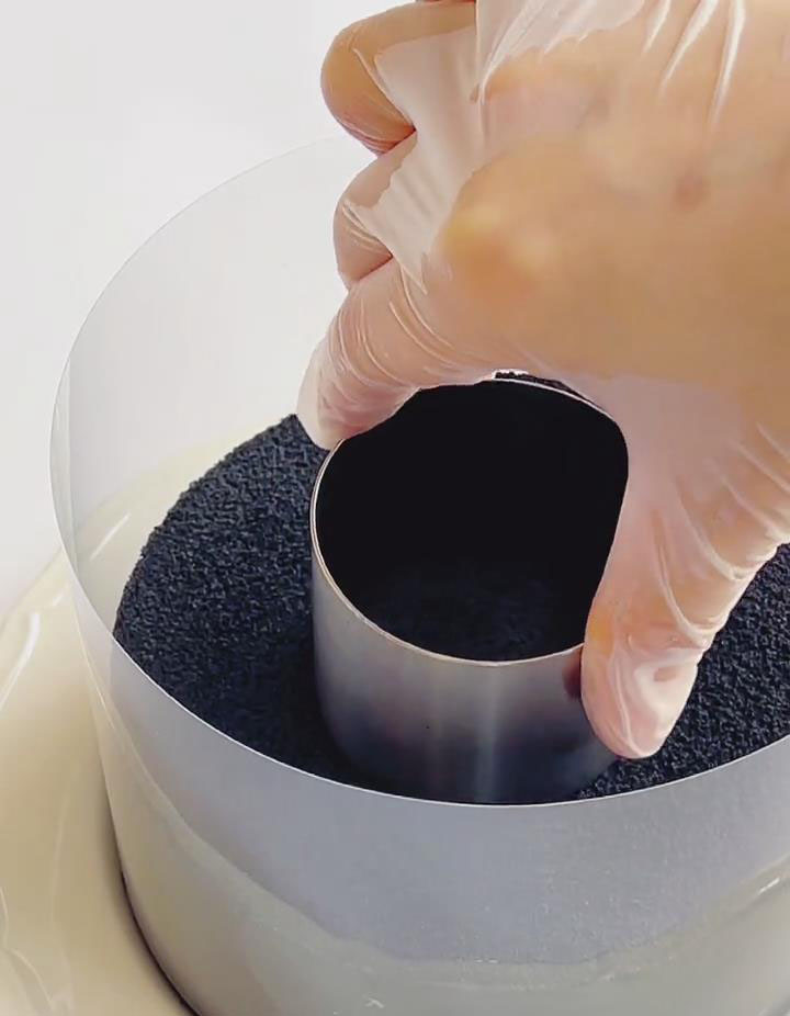 dig a 5cm wide, 3cm deep hole in the top