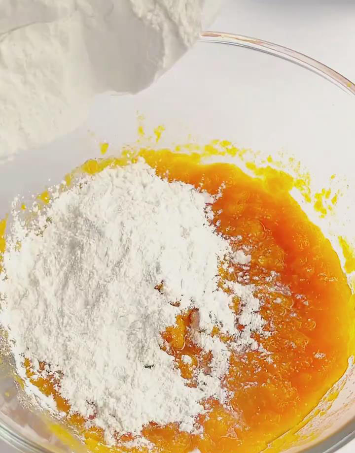 Gradually add the glutinous rice flour