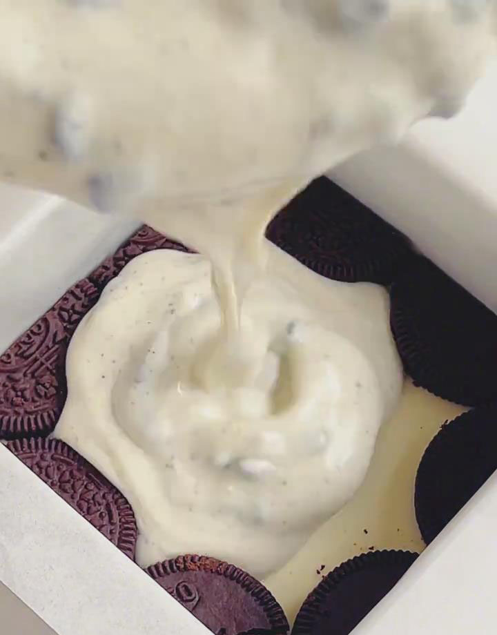 pour Oreo crumb batter on top