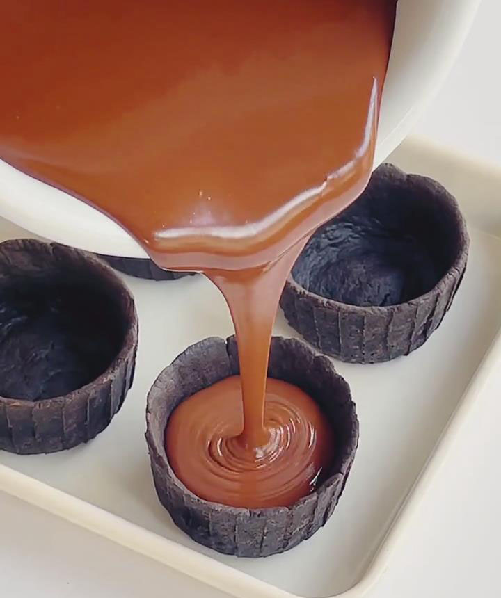 pour into tart shells