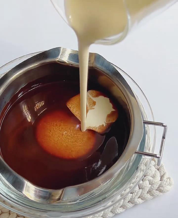 Add 160ml cream slowly