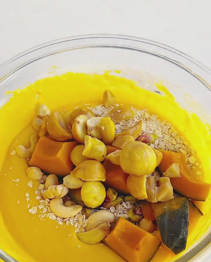 Add the 30g of instant oats and most of the chopped, toasted nuts and chestnuts to the batter