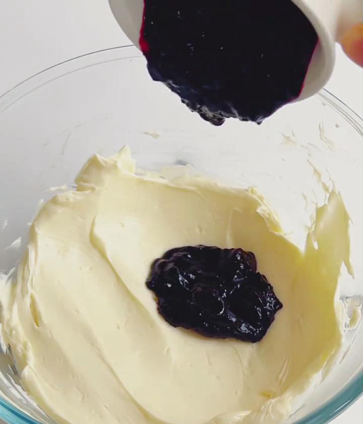 Add the cooled blueberry sauce