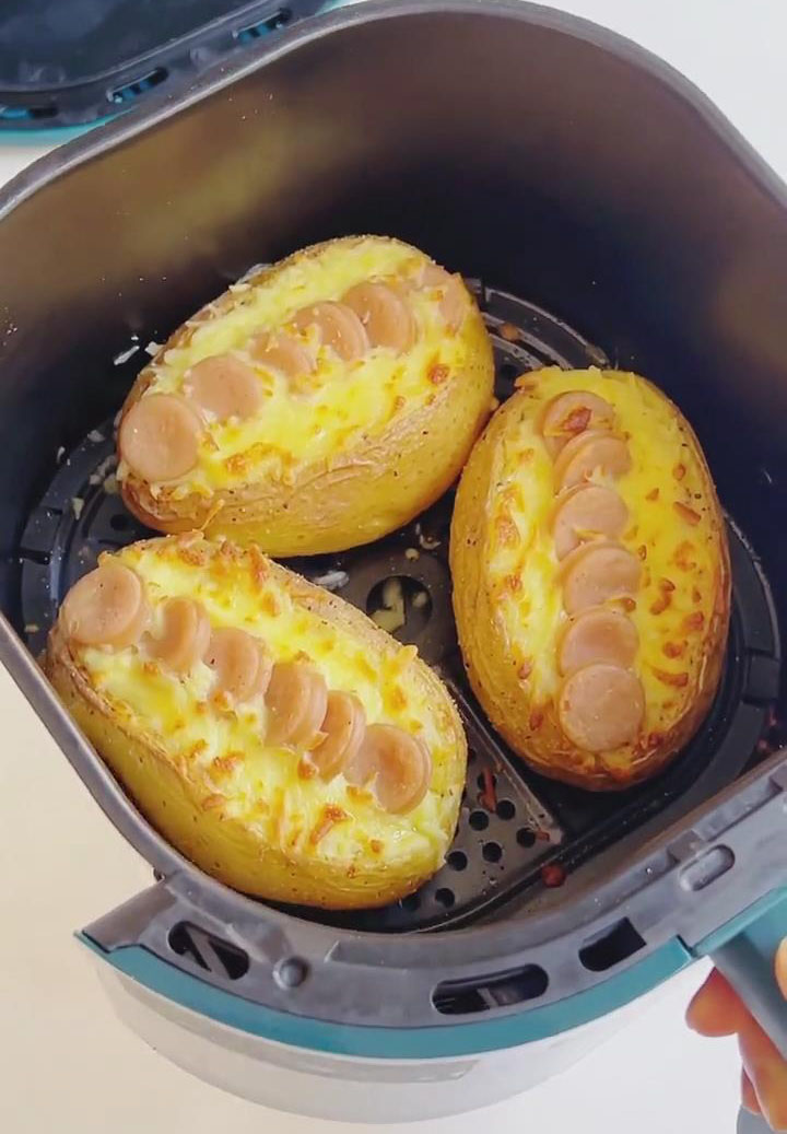 Air fry at 200°C for 6 minutes