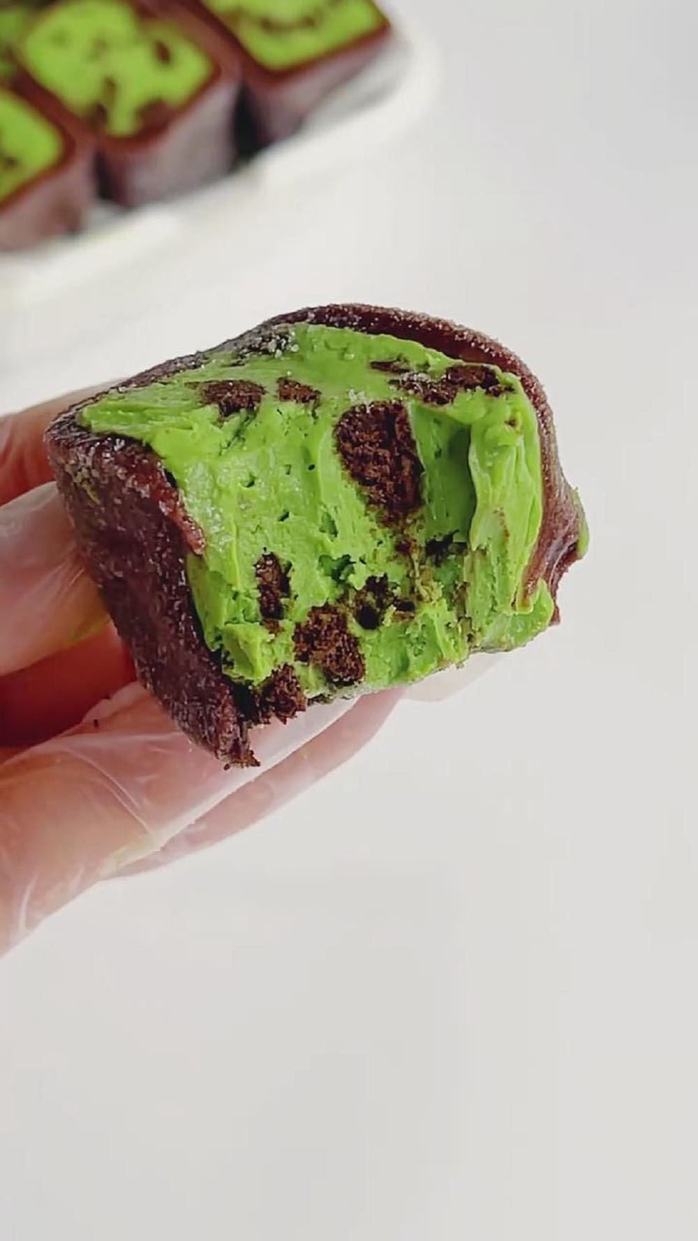Chocolate Matcha Mochi Cheesecake Bites (1)