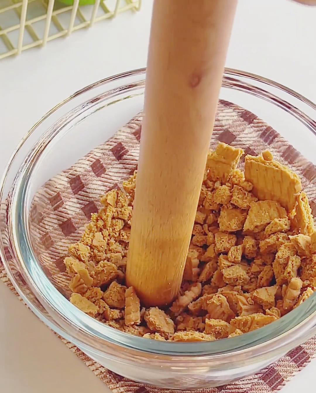 Crush 60g biscuits into crumbs