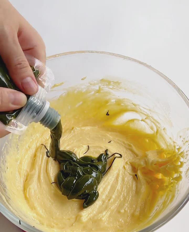 Fold in pistachio paste