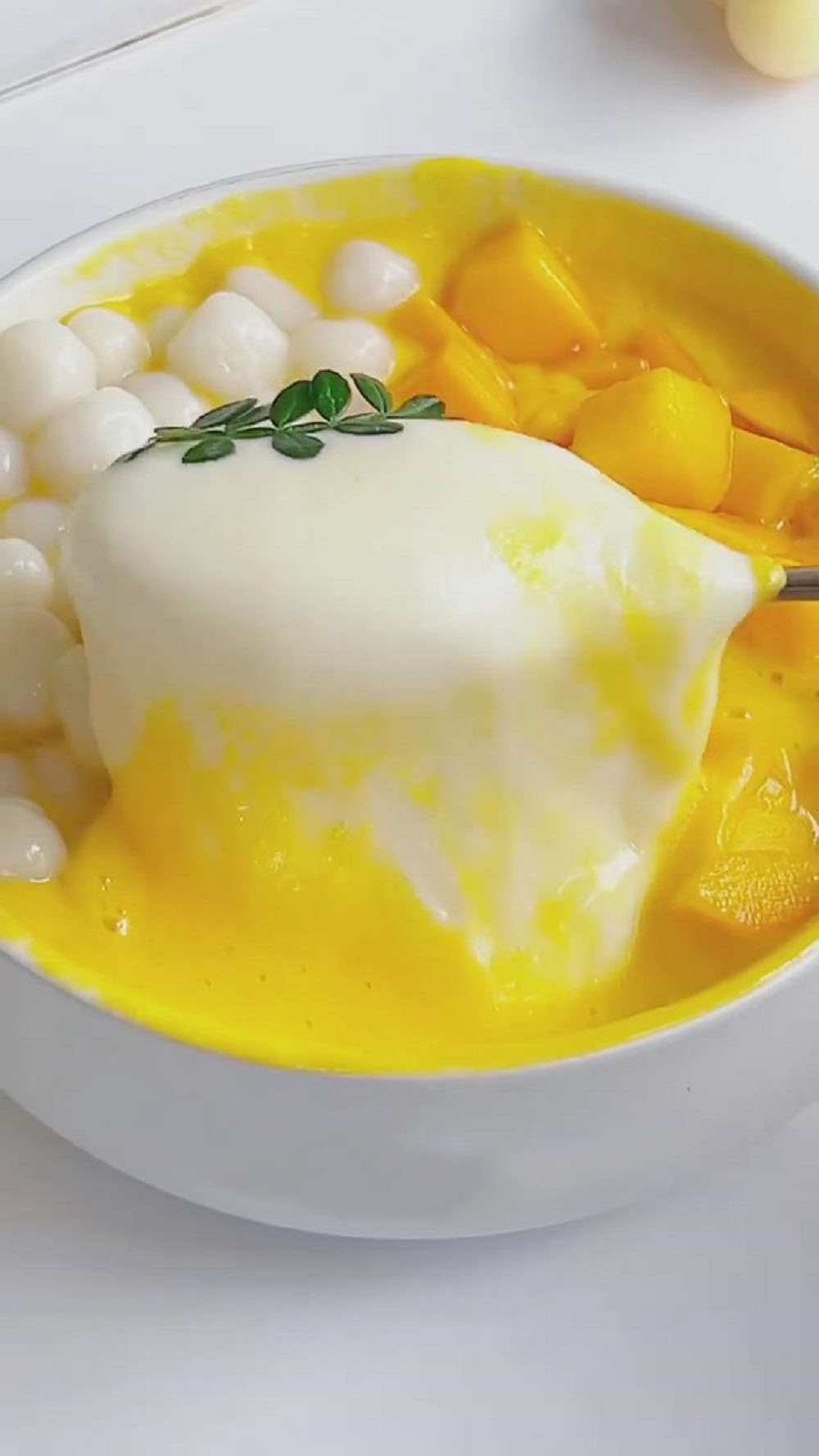 Mochi Mango Smoothie with Glutinous Rice Balls (1)