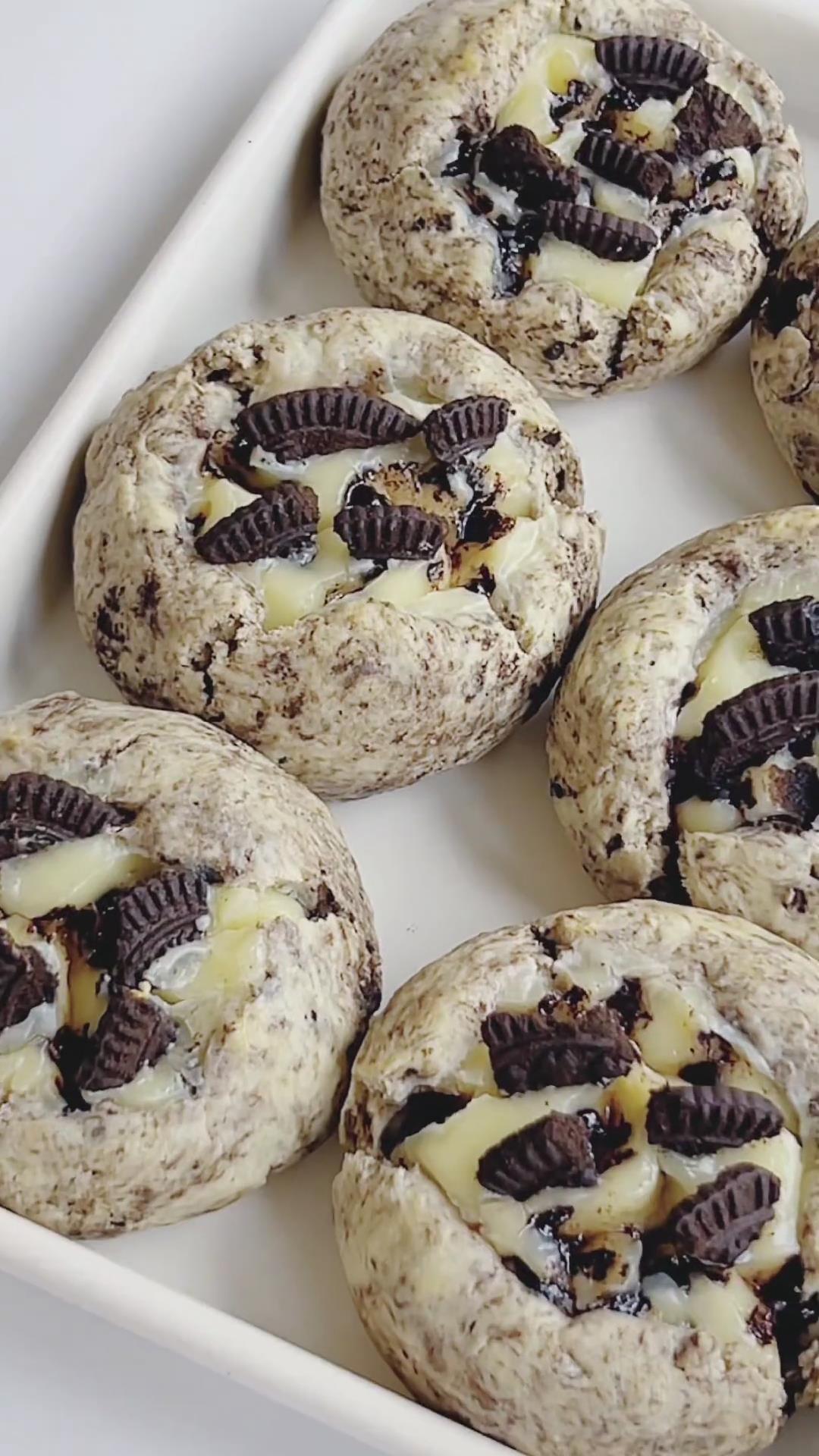 Oreo Cream Cheese Scones (1)