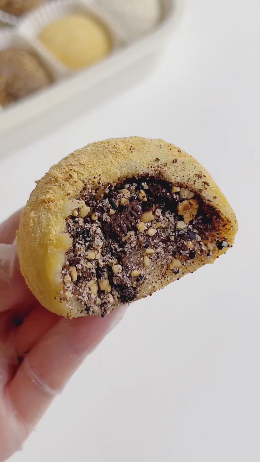 Oreo Peanut Mochi (2)