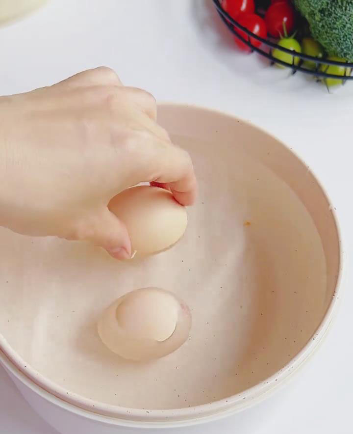 Place the eggs in the boiling water below