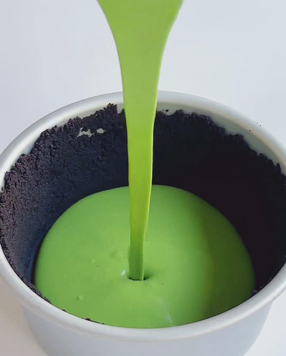 Pour over chilled Oreo crust