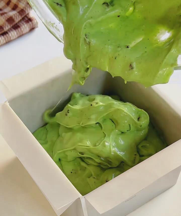 Pour the filling over the chilled Oreo crust