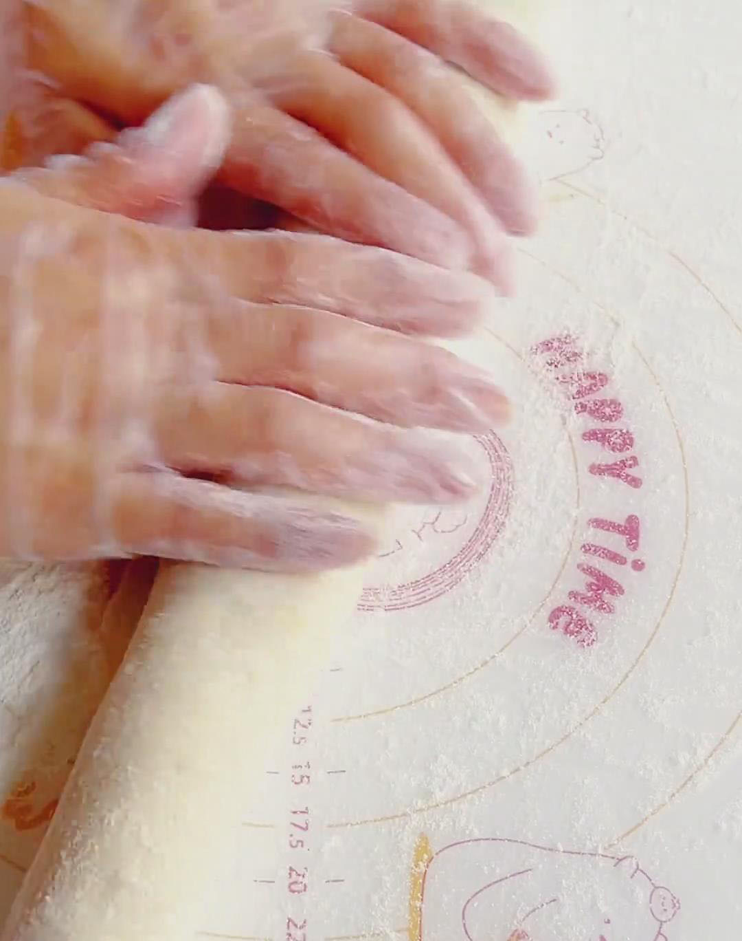 Roll into a log about 3cm thick