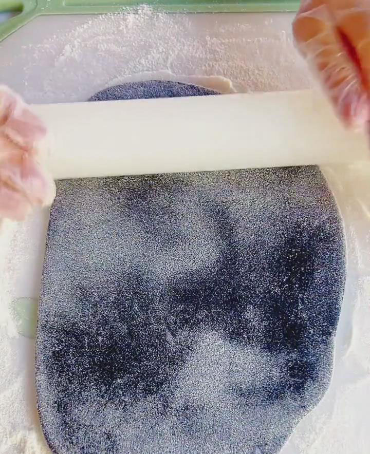 Roll out the mochi dough into a rectangle about 0.5 cm thick