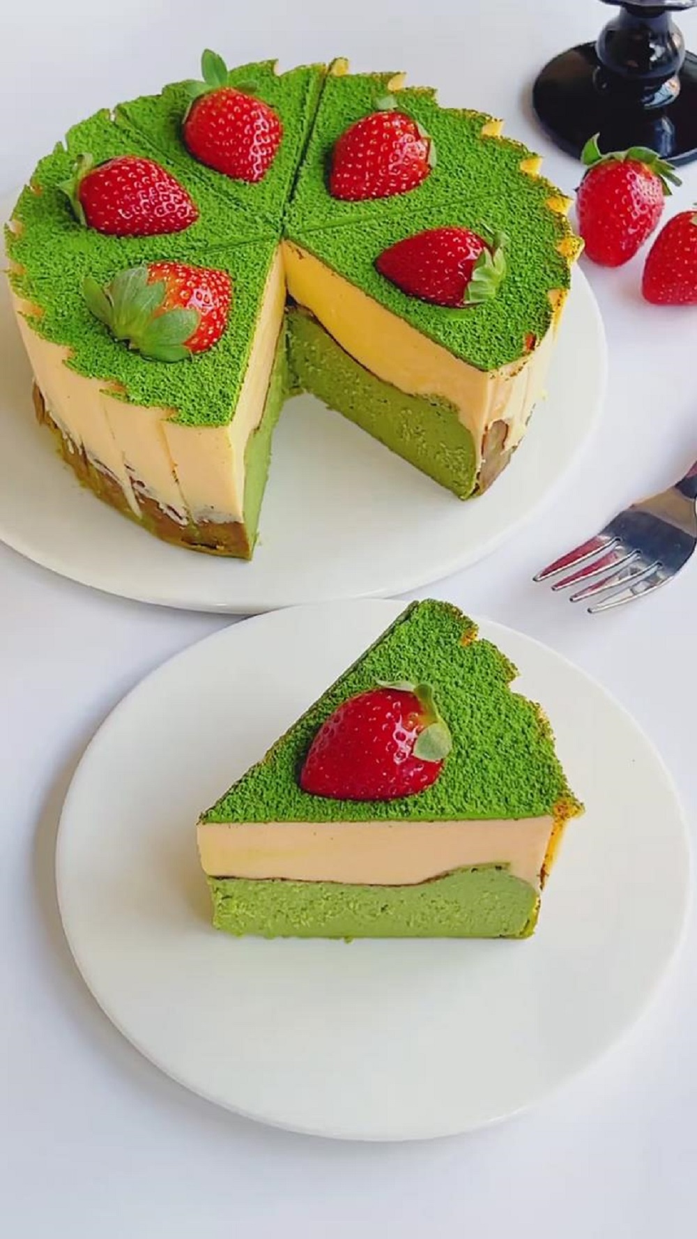 Strawberry Matcha Basque Cheesecake (1)
