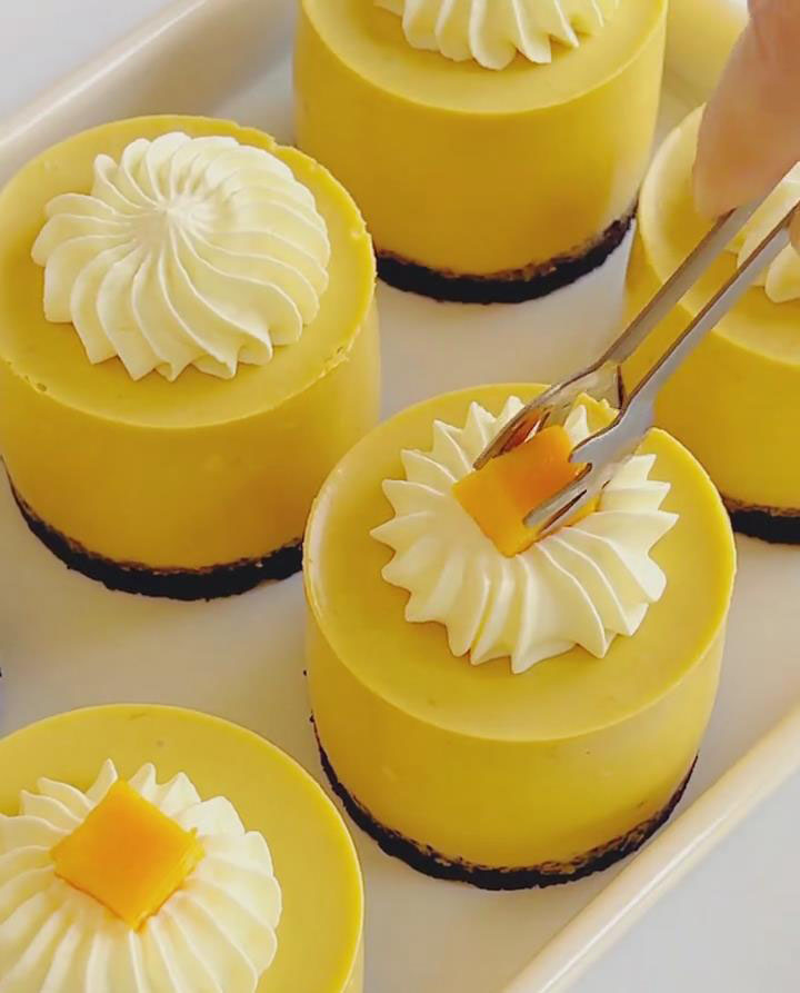 Top with 1 mango cubes