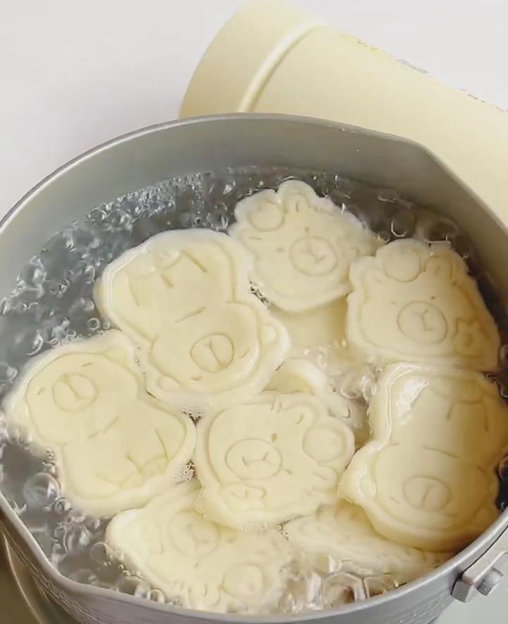 add mochi shapes one at a time