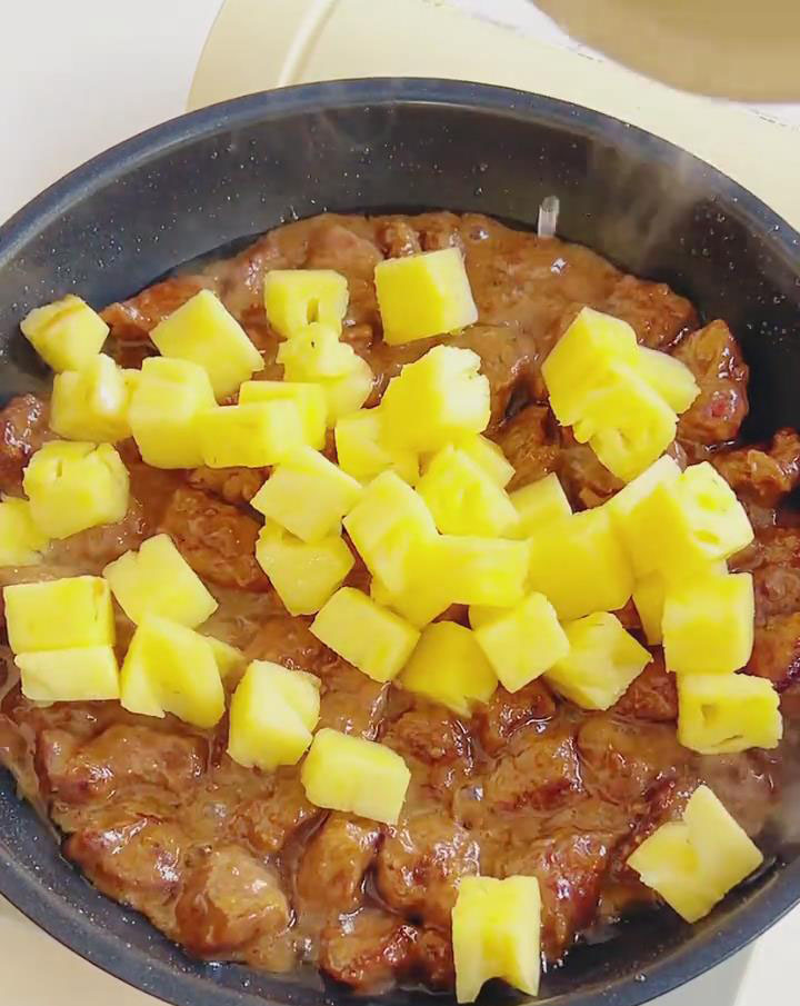 add pineapple cubes