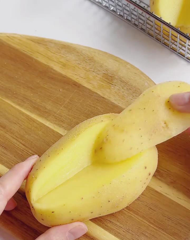 cut a V shaped pocket into each potato2