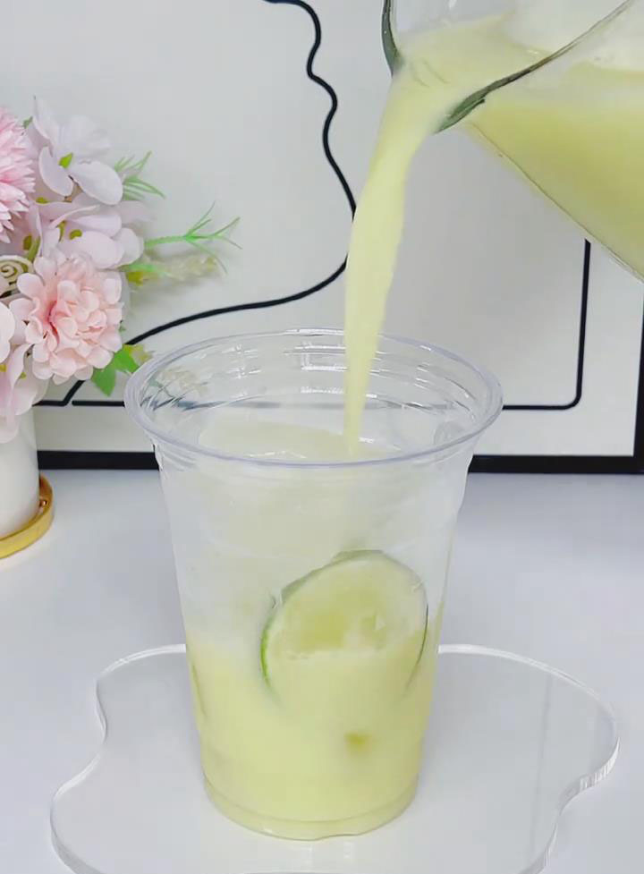 pour the strained lemonade over the top