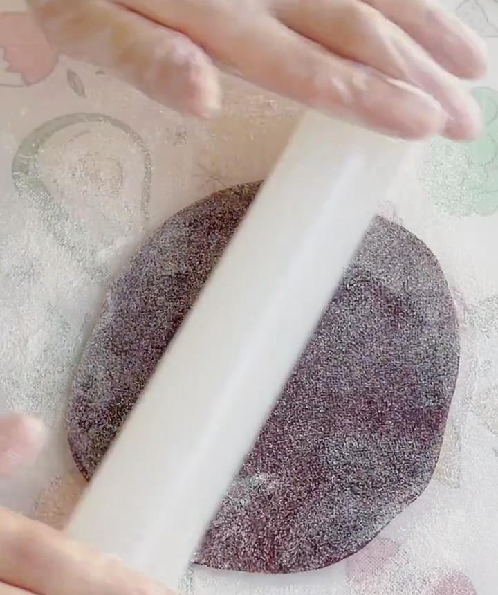 roll it out into a circle