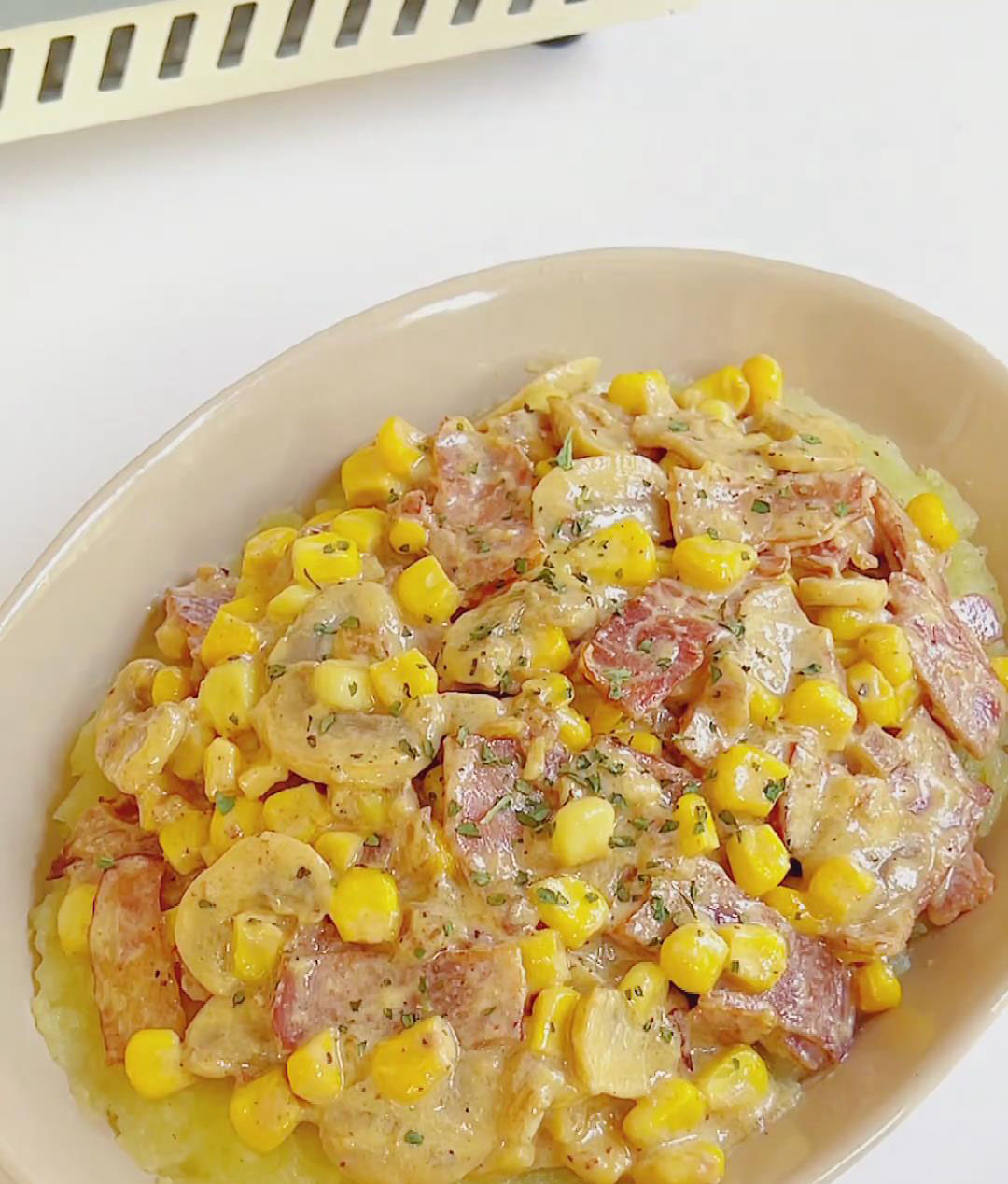 sprinkle 1g of dried parsley flakes