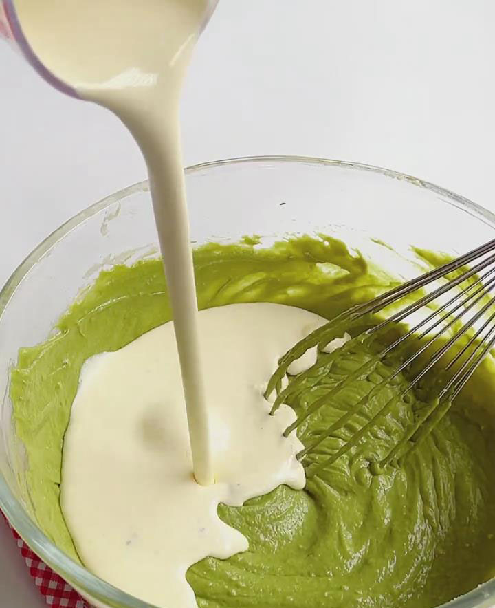 stir in 180ml cream until smooth