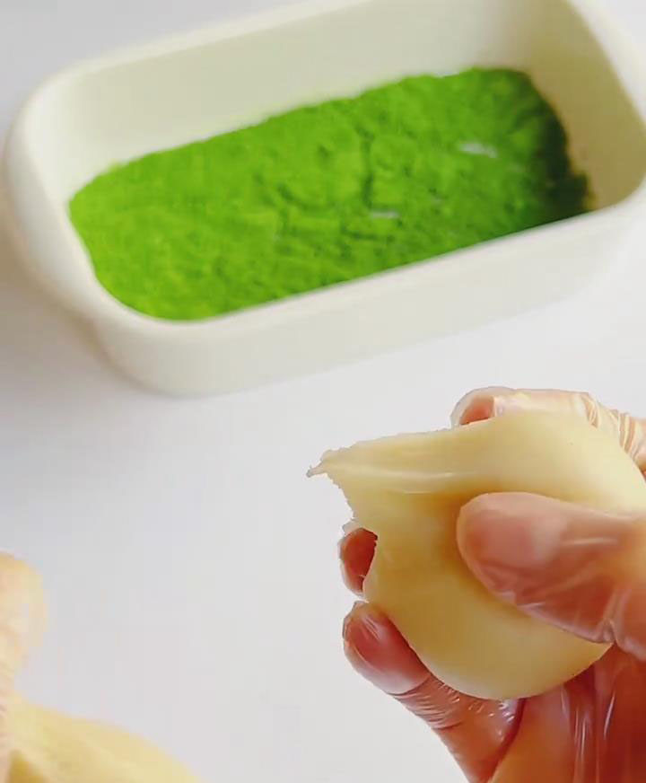 Divide into 20 g portions