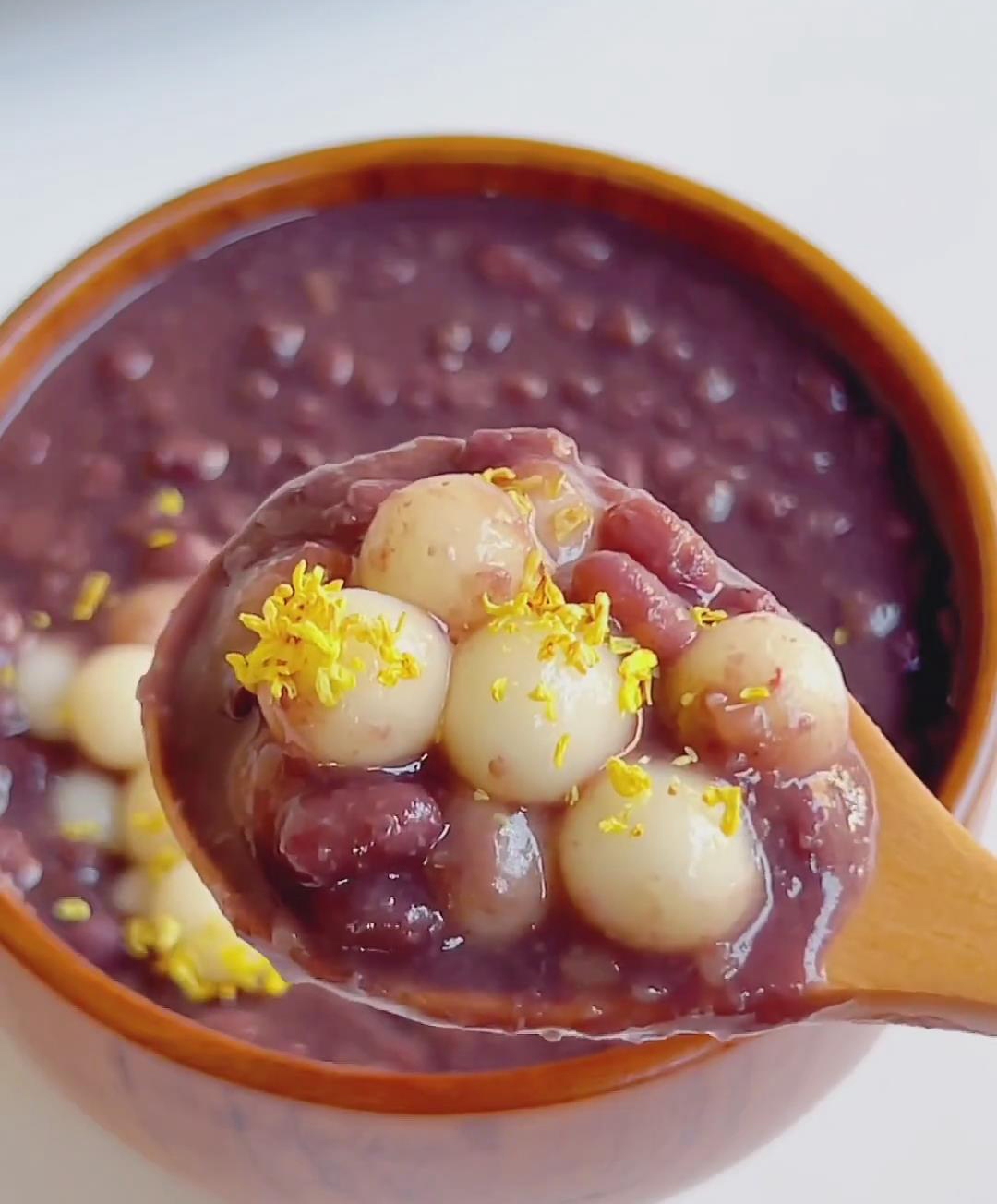 Red Bean Soup with Glutinous Rice Balls (1)