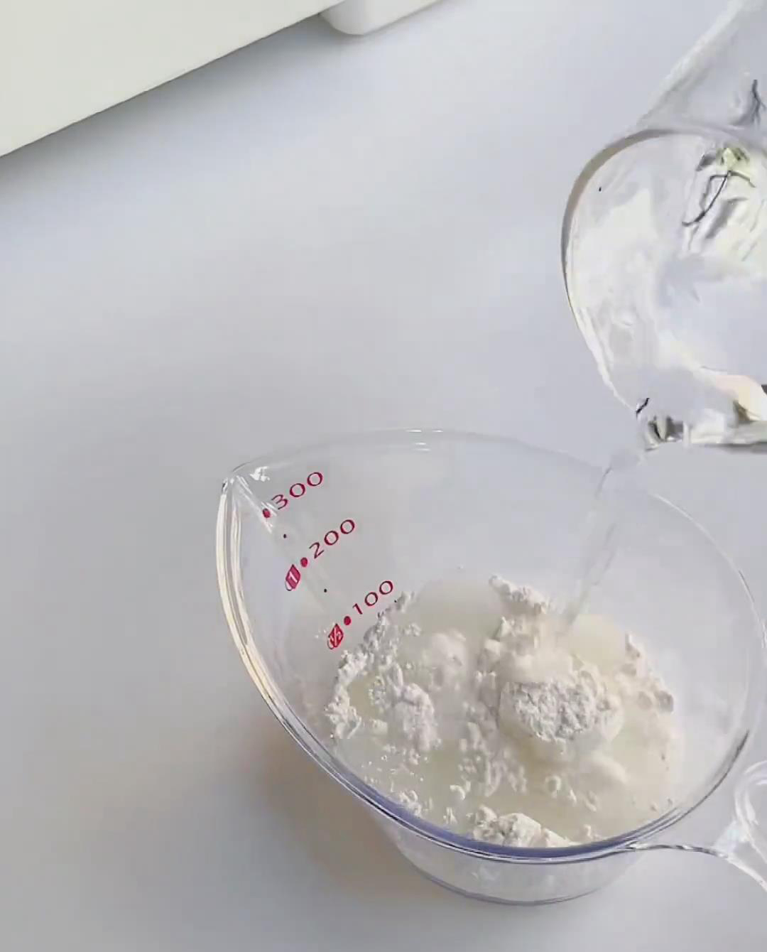 mix 1 tbsp glutinous rice flour with 20 ml water