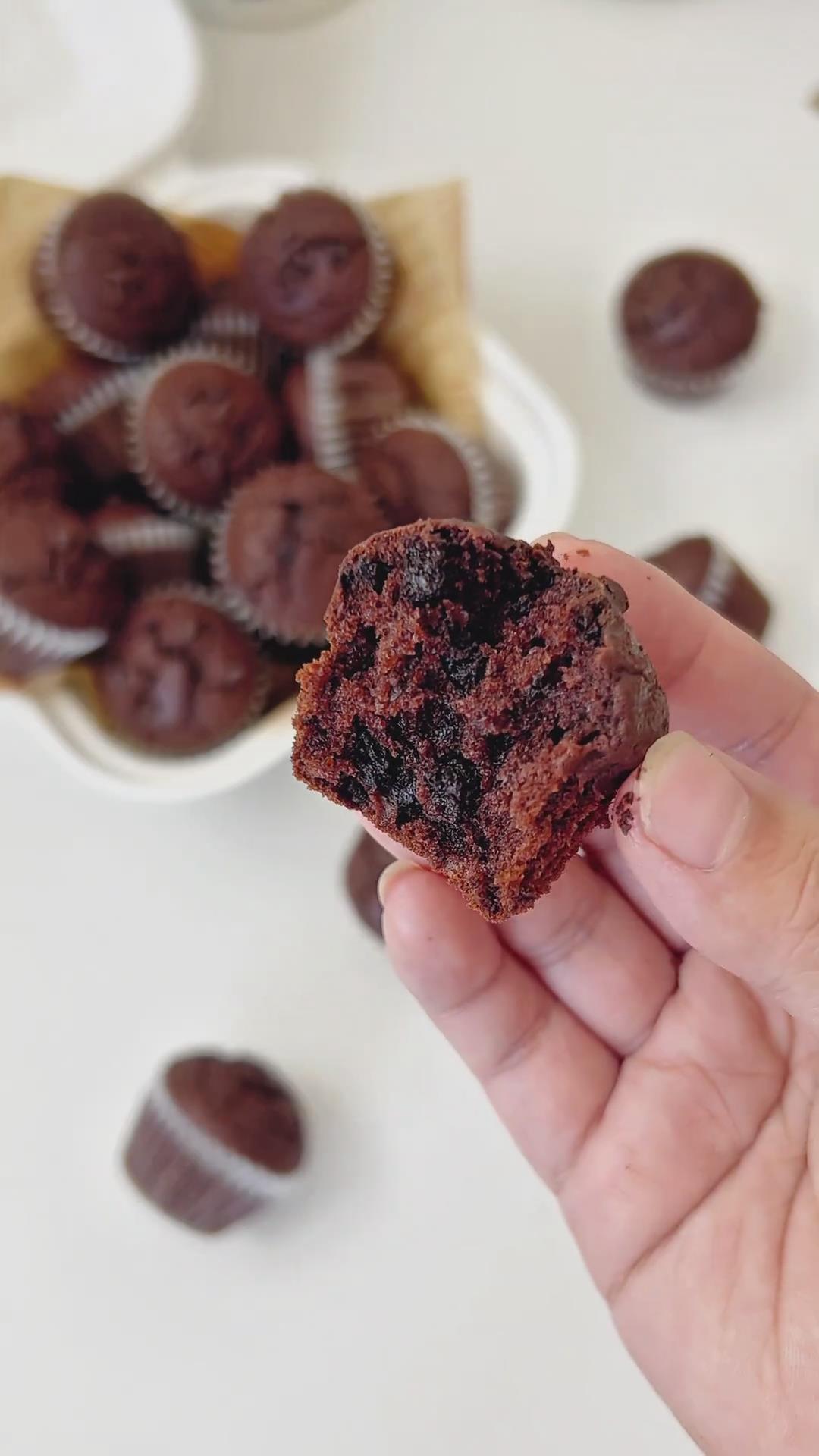 Chocolate Chip Muffins (4)