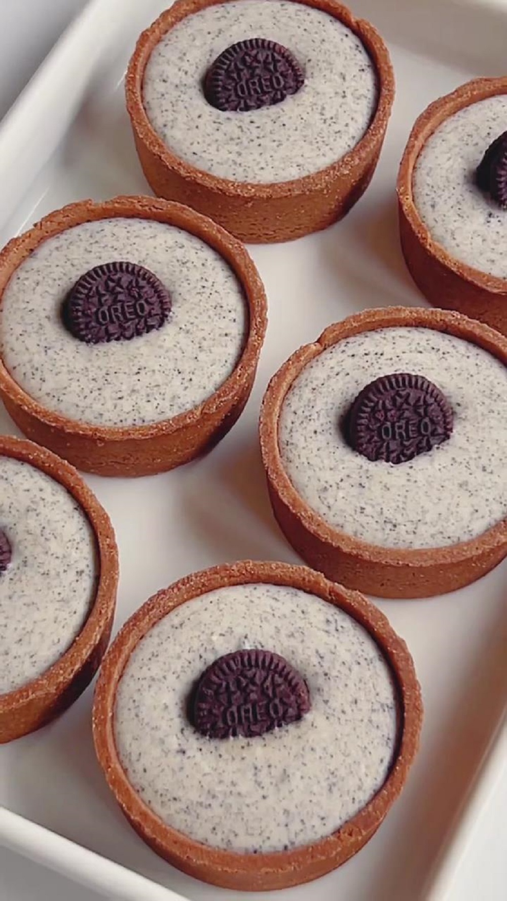Oreo Cheesecake Tartlets (1)