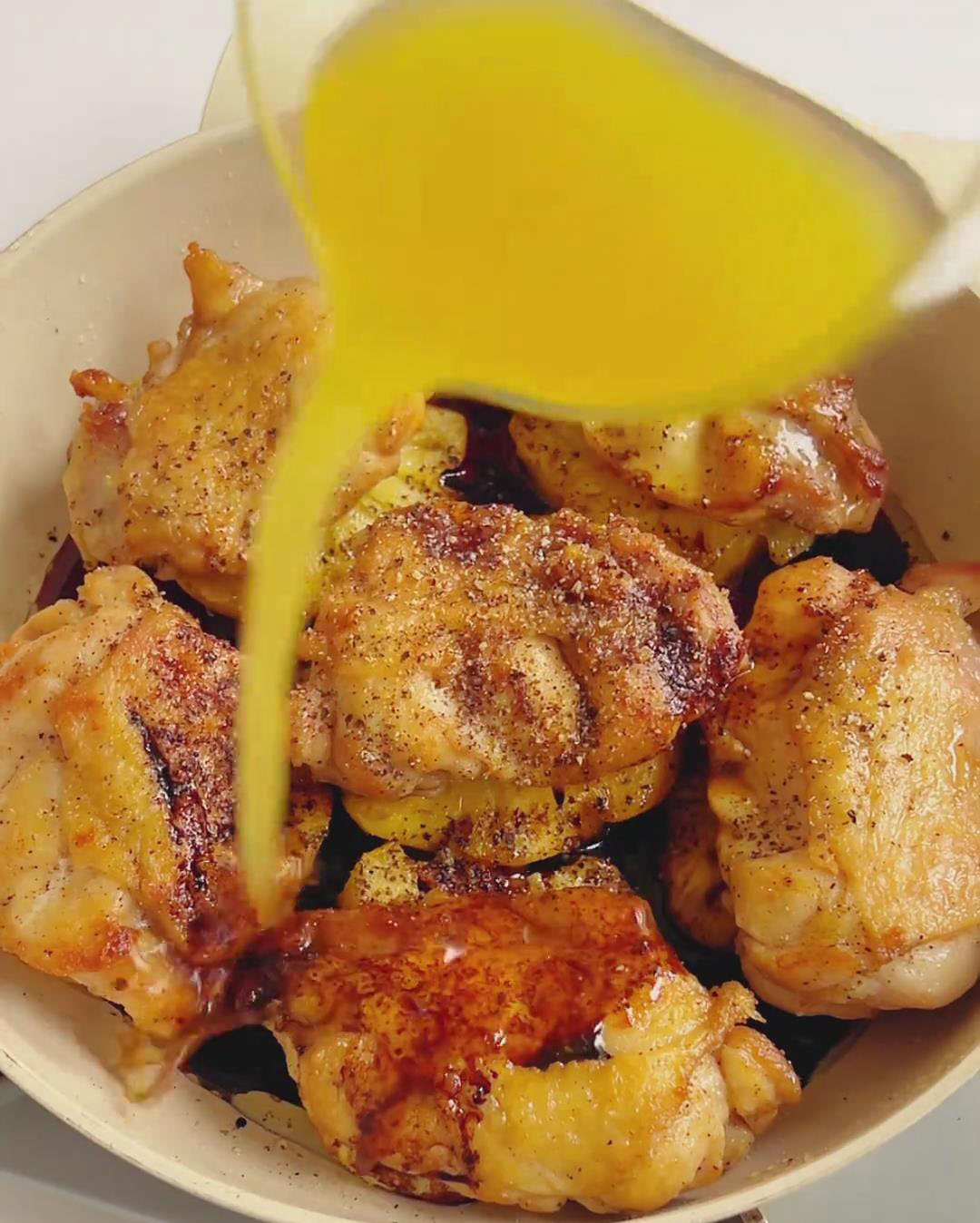 Pour in the fresh pineapple juice