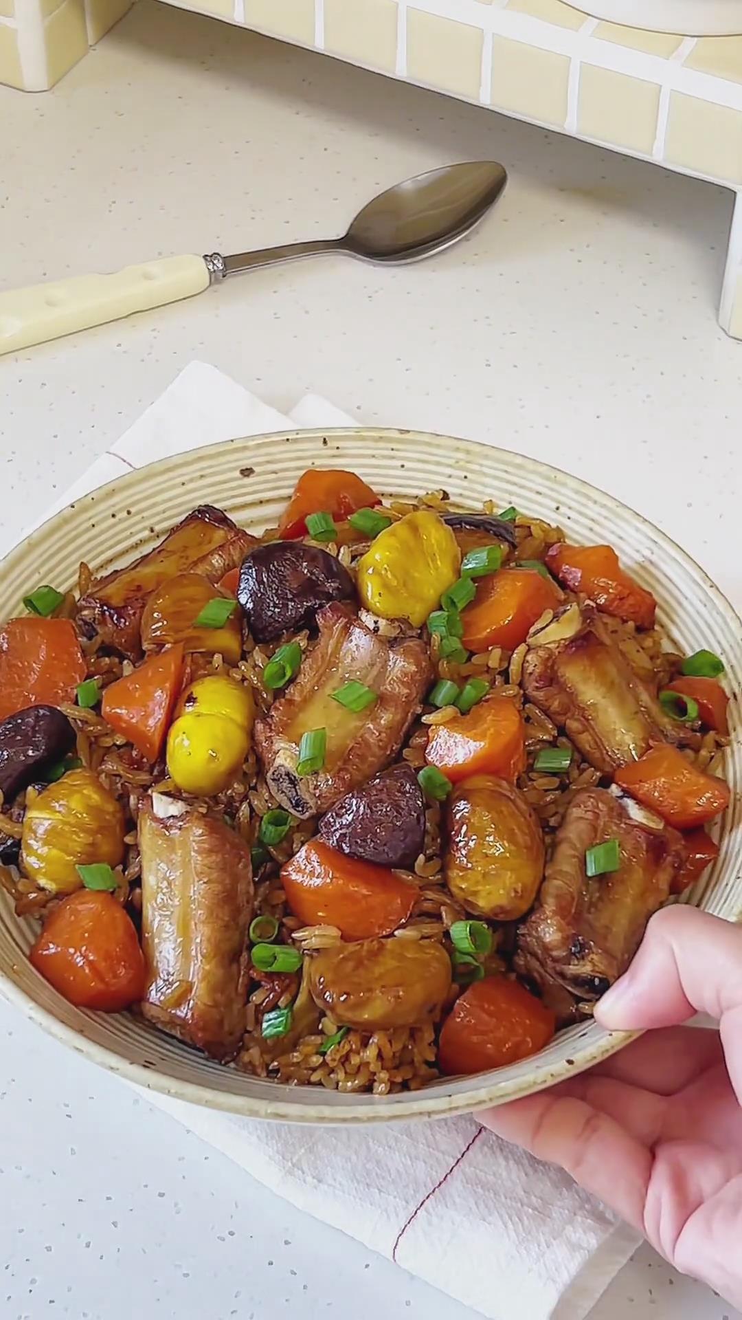Rice Cooker Chestnut Pork Ribs & Rice (1)
