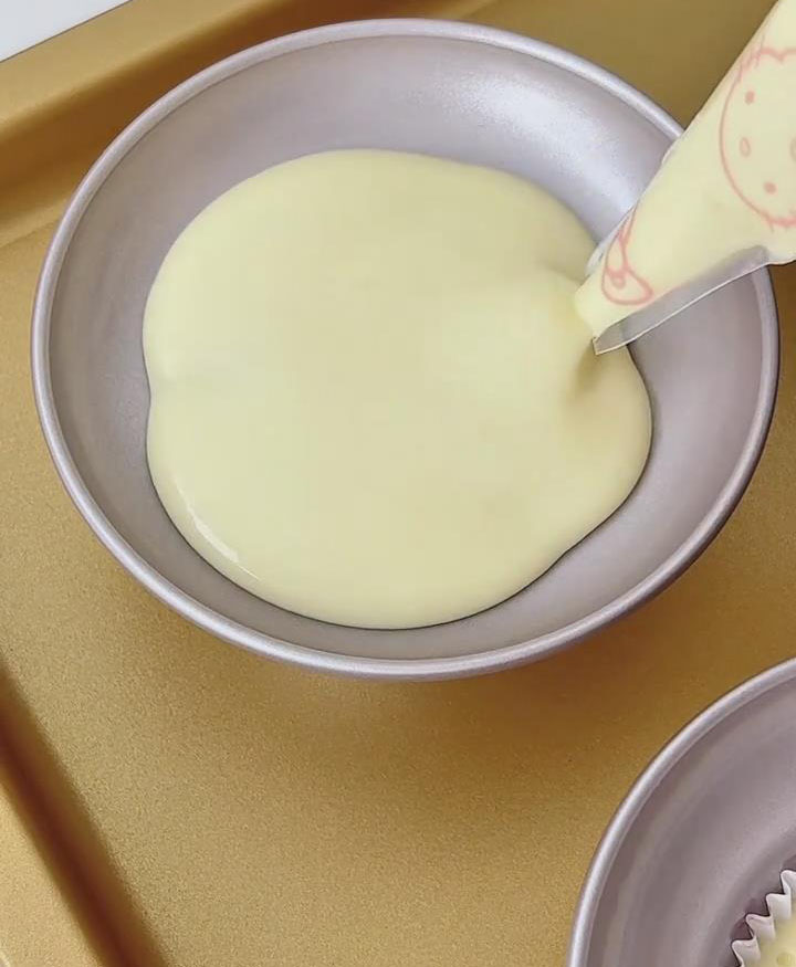 pipe more batter on top