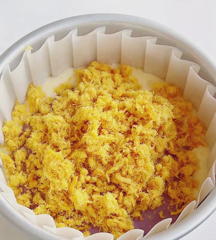 then sprinkle a generous amount of pork floss