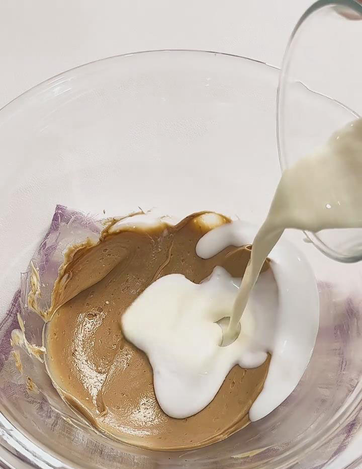 Add 100g heavy cream