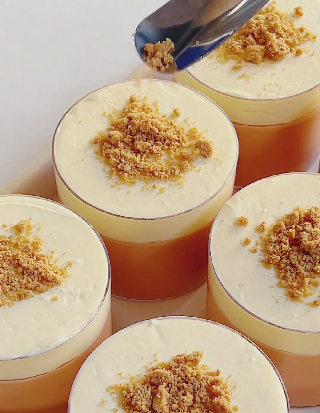 Add Biscoff cookie crumbs on top