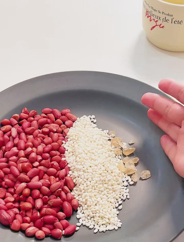 Ingredients for Peanut Sweet Soup
